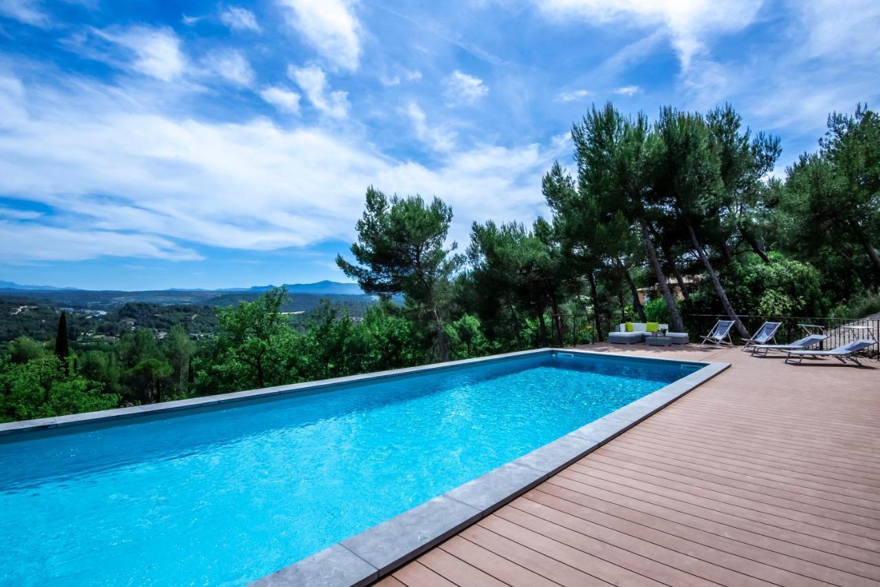 Villa Lumineuse Avec Piscine Clim 1Ere Etage Vue Panoramique Sur Les Montagnes Sur Le Site De La Sainte-Victoire Le Tholonet Экстерьер фото