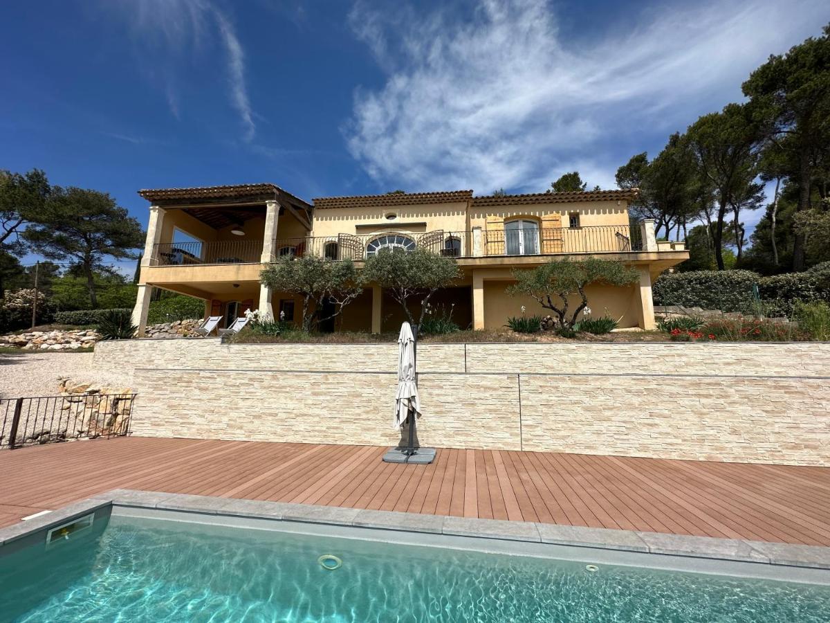 Villa Lumineuse Avec Piscine Clim 1Ere Etage Vue Panoramique Sur Les Montagnes Sur Le Site De La Sainte-Victoire Le Tholonet Экстерьер фото