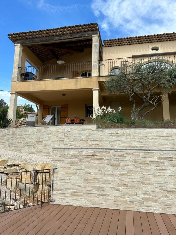 Villa Lumineuse Avec Piscine Clim 1Ere Etage Vue Panoramique Sur Les Montagnes Sur Le Site De La Sainte-Victoire Le Tholonet Экстерьер фото